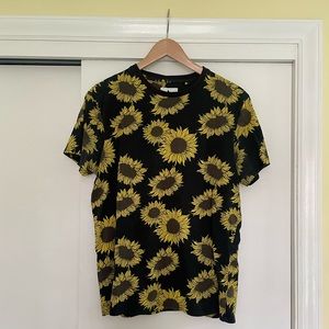 Sunflower tee 🌻